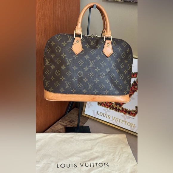EUC Louis Vuitton Alma PM w/ Dust Bag & COA - Picture 3 of 17